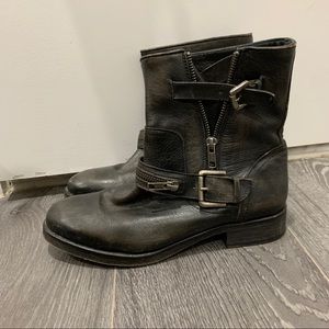 Short black Moto boots